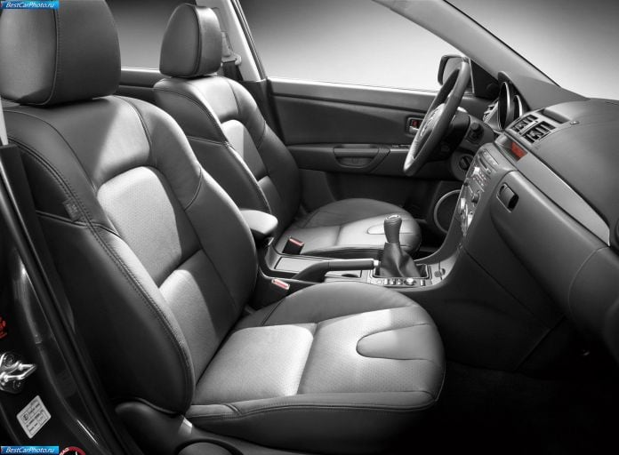 2006 Mazda 3 facelift - фотография 18 из 24