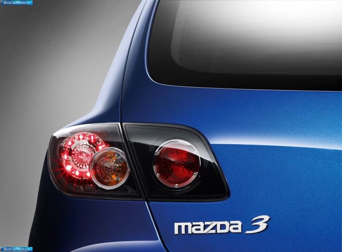 2006 Mazda 3 facelift - фотография 22 из 24