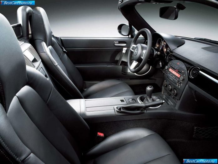 2006 Mazda Mx5 - фотография 8 из 24