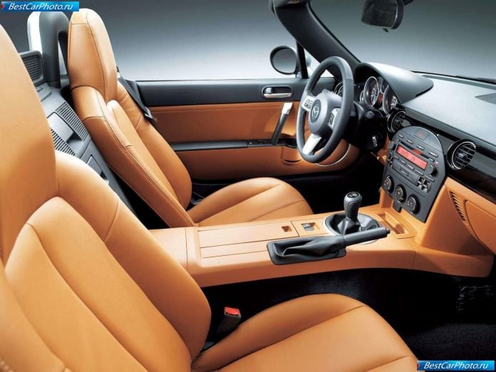 2006 Mazda Mx5 - фотография 9 из 24