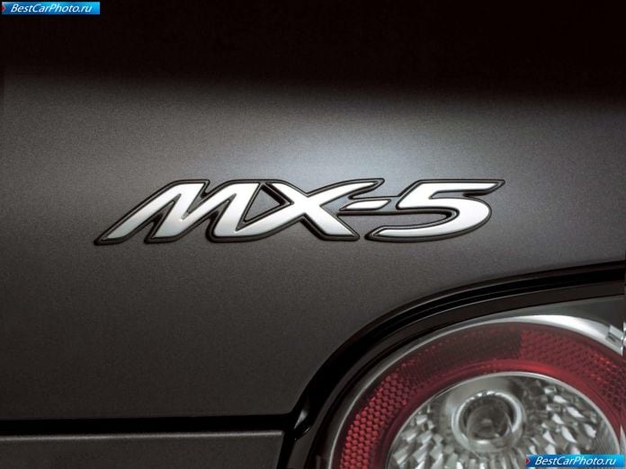 2006 Mazda Mx5 - фотография 19 из 24