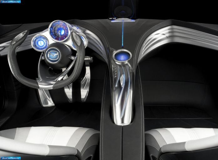 2007 Mazda Ryuga Concept - фотография 3 из 34