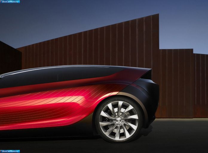 2007 Mazda Ryuga Concept - фотография 15 из 34