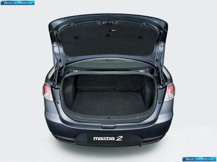 2008 Mazda 2 Sedan - фотография 12 из 13
