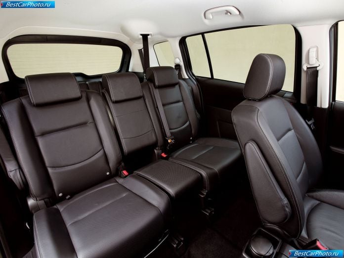 2008 Mazda 5 - фотография 45 из 81