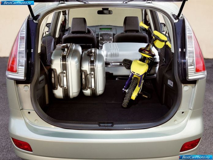 2008 Mazda 5 - фотография 58 из 81
