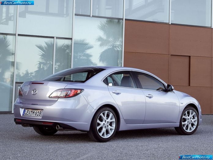 2008 Mazda 6 Hatchback - фотография 9 из 27