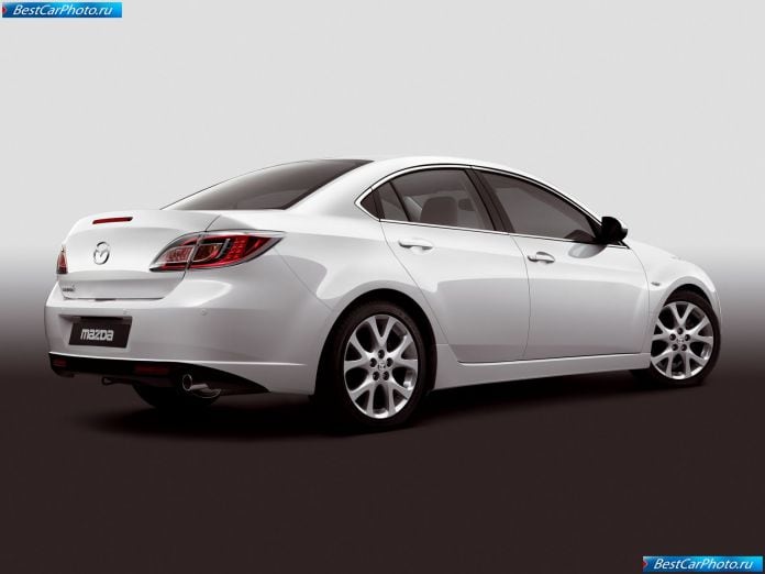2008 Mazda 6 Hatchback - фотография 16 из 27