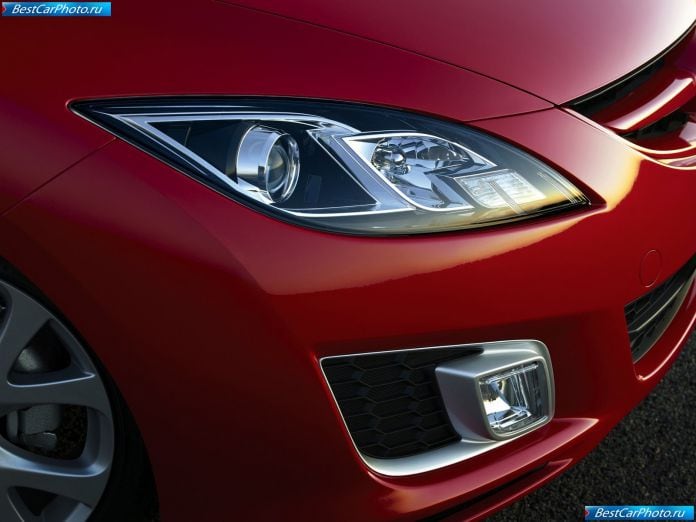 2008 Mazda 6 Hatchback - фотография 21 из 27