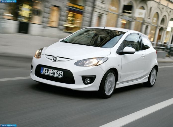 2009 Mazda 2 3-door - фотография 8 из 85