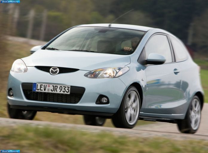 2009 Mazda 2 3-door - фотография 12 из 85