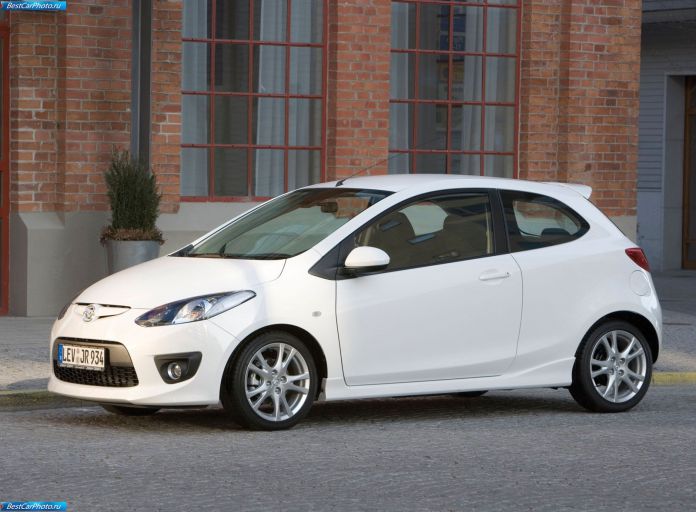 2009 Mazda 2 3-door - фотография 13 из 85
