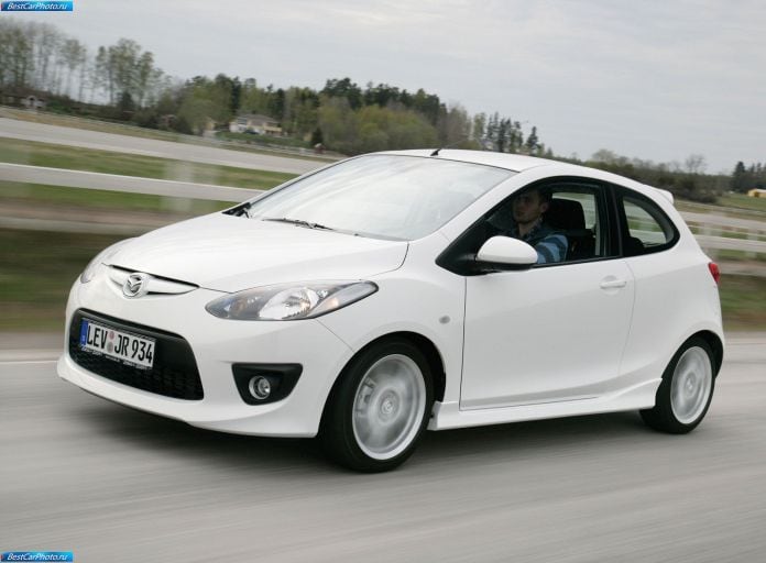 2009 Mazda 2 3-door - фотография 14 из 85