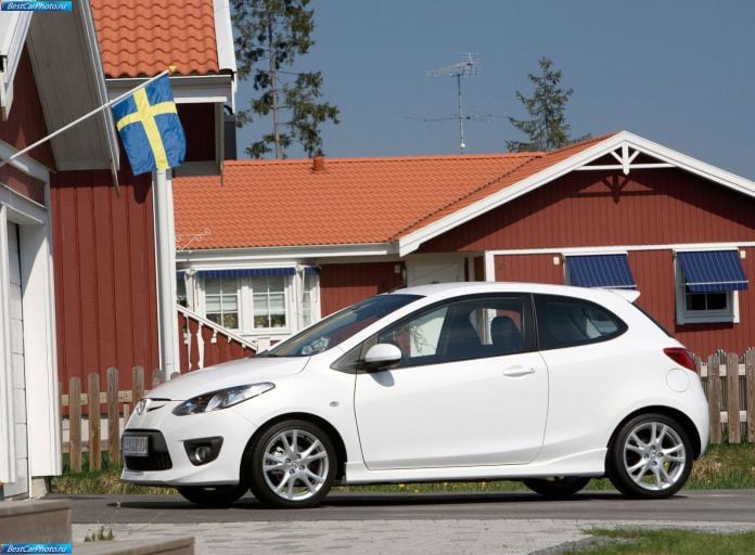2009 Mazda 2 3-door - фотография 15 из 85