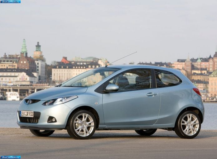 2009 Mazda 2 3-door - фотография 16 из 85