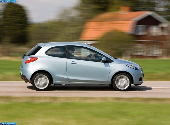 2009 Mazda 2 3-door - фотография 31 из 85