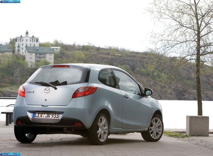 2009 Mazda 2 3-door - фотография 38 из 85