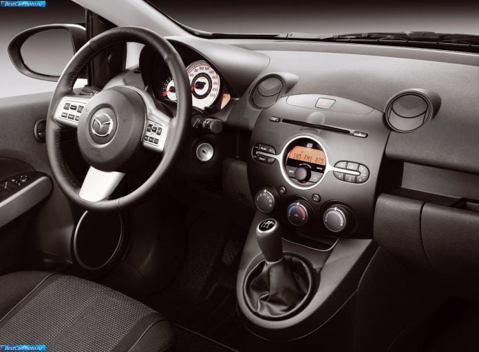 2009 Mazda 2 3-door - фотография 61 из 85