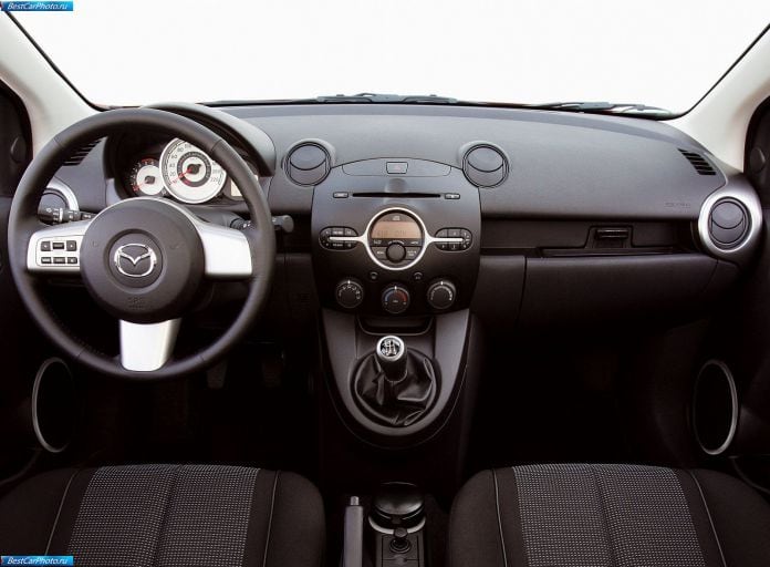 2009 Mazda 2 3-door - фотография 62 из 85