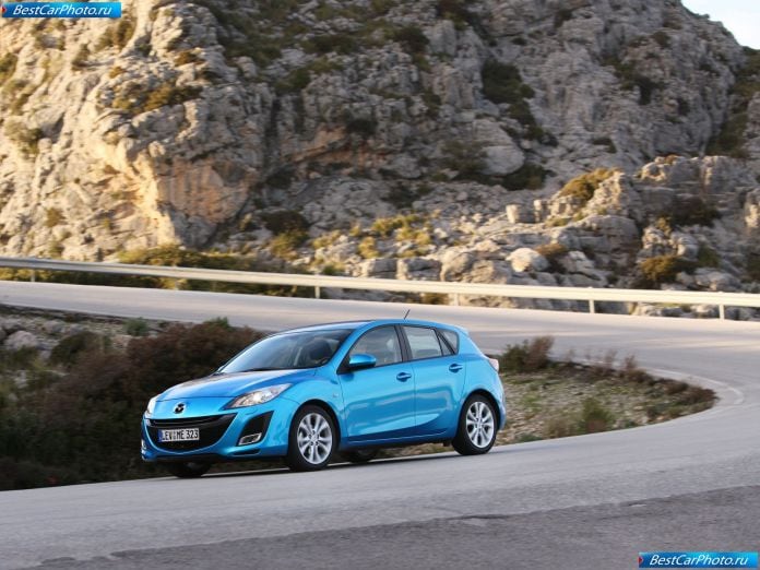 2010 Mazda 3 - фотография 3 из 111