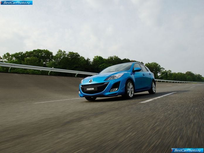 2010 Mazda 3 - фотография 28 из 111