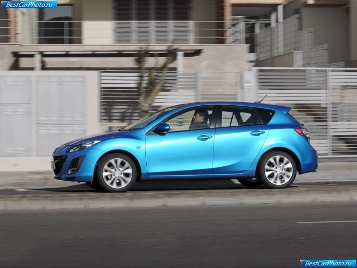 2010 Mazda 3 - фотография 33 из 111