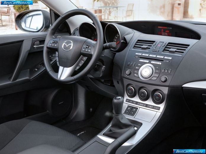 2010 Mazda 3 - фотография 70 из 111