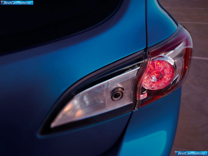 2010 Mazda 3 - фотография 88 из 111