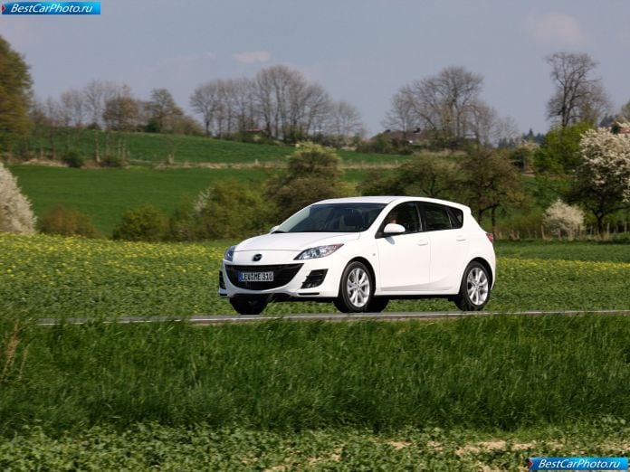 2010 Mazda 3 I-stop - фотография 17 из 49