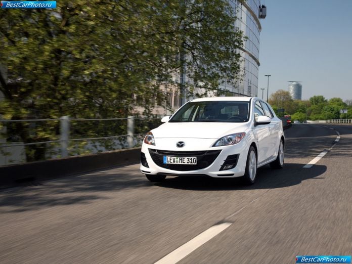 2010 Mazda 3 I-stop - фотография 19 из 49