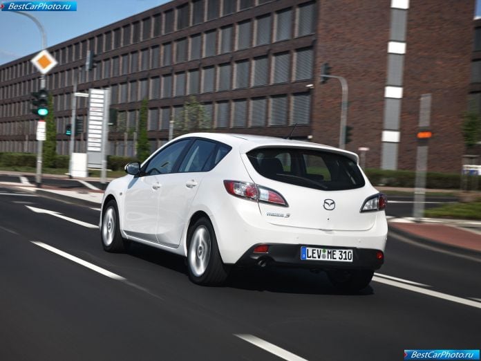 2010 Mazda 3 I-stop - фотография 31 из 49