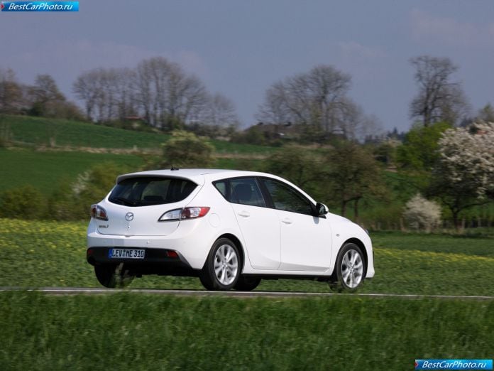 2010 Mazda 3 I-stop - фотография 32 из 49