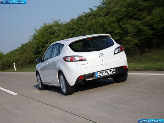 2010 Mazda 3 I-stop - фотография 33 из 49