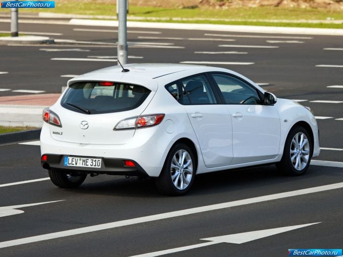 2010 Mazda 3 I-stop - фотография 35 из 49
