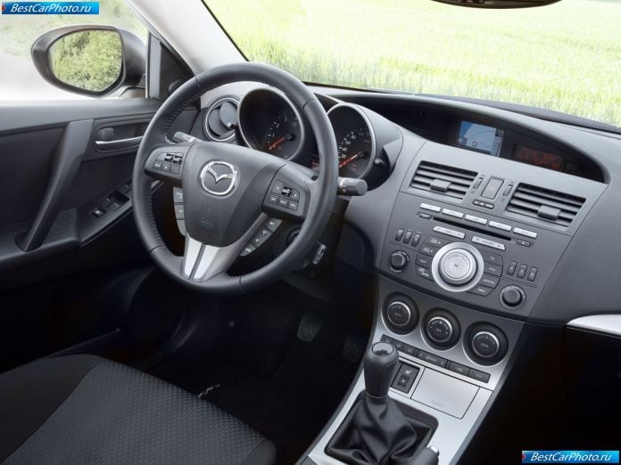 2010 Mazda 3 I-stop - фотография 41 из 49