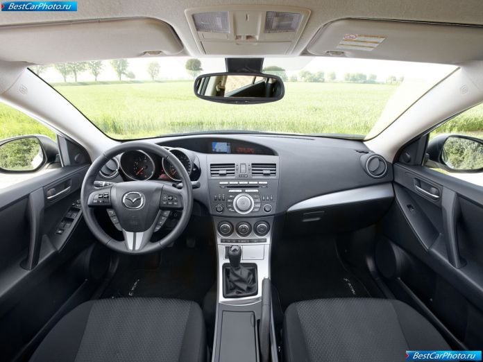2010 Mazda 3 I-stop - фотография 42 из 49