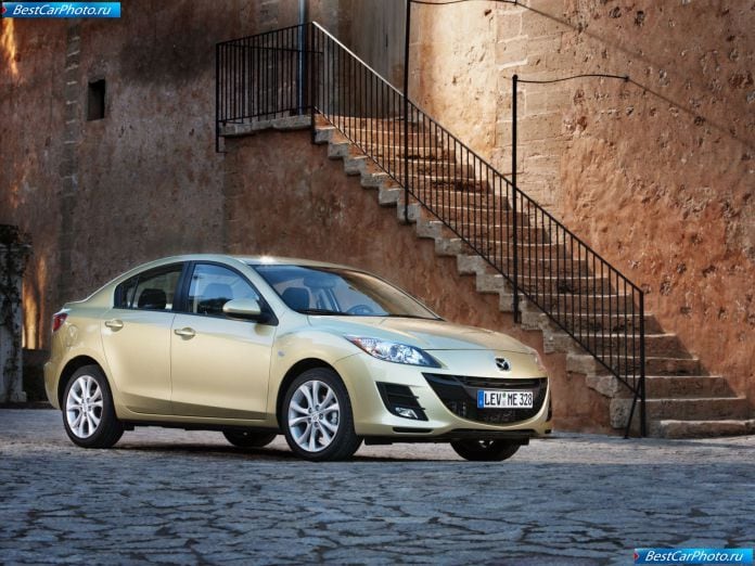 2010 Mazda 3 Sedan - фотография 1 из 101