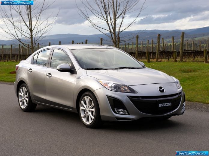 2010 Mazda 3 Sedan - фотография 11 из 101