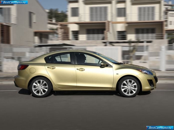 2010 Mazda 3 Sedan - фотография 32 из 101