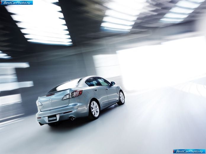 2010 Mazda 3 Sedan - фотография 42 из 101