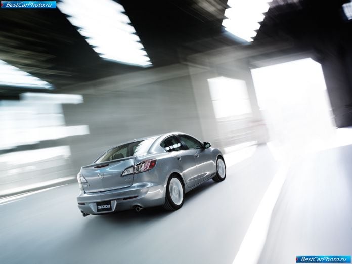 2010 Mazda 3 Sedan - фотография 43 из 101