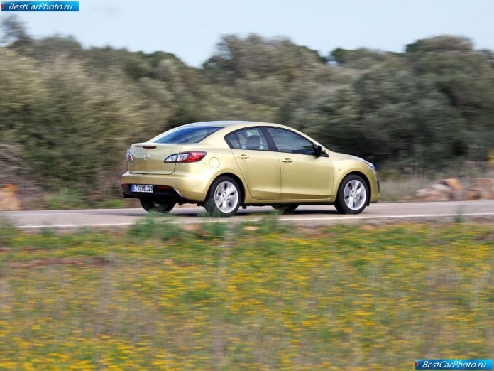 2010 Mazda 3 Sedan - фотография 45 из 101