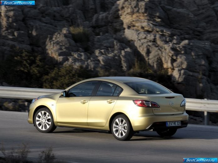 2010 Mazda 3 Sedan - фотография 46 из 101