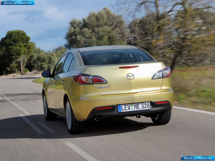 2010 Mazda 3 Sedan - фотография 51 из 101