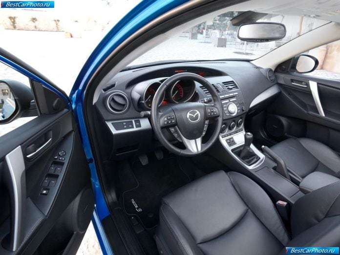 2010 Mazda 3 Sedan - фотография 64 из 101
