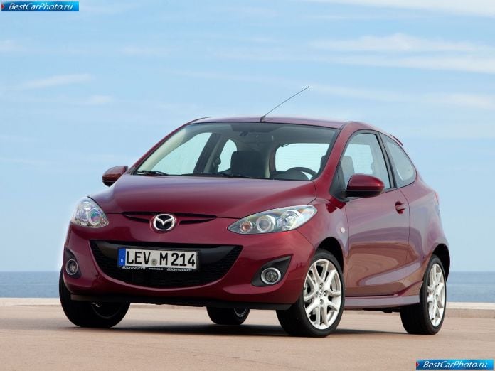 2011 Mazda 2 - фотография 2 из 142