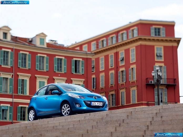 2011 Mazda 2 - фотография 6 из 142