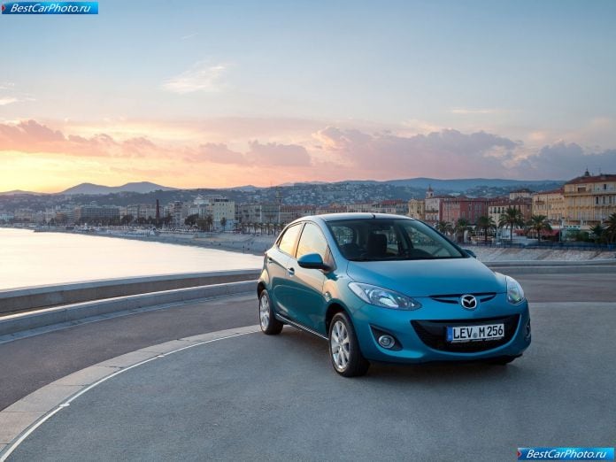 2011 Mazda 2 - фотография 7 из 142