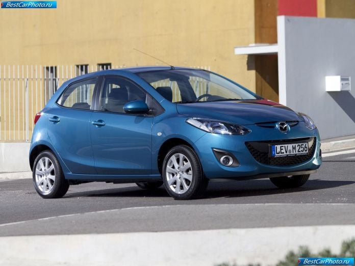 2011 Mazda 2 - фотография 10 из 142