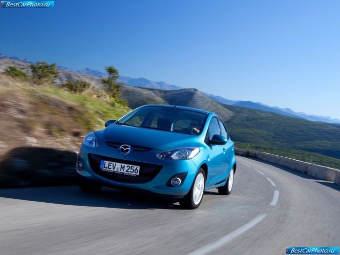 2011 Mazda 2 - фотография 13 из 142